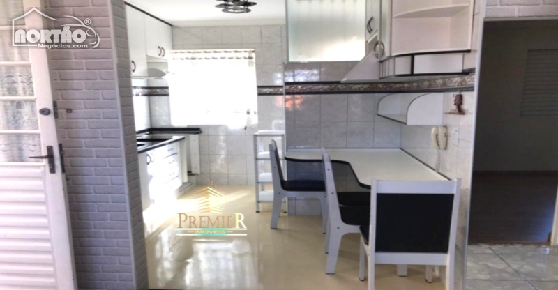 Casa à venda com 3 quartos, 54m² - Foto 8