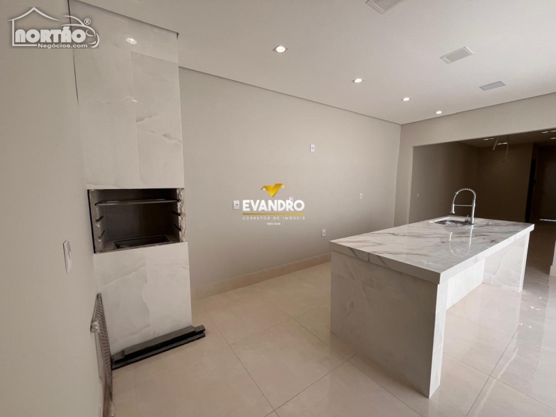 Casa à venda com 3 quartos, 80m² - Foto 7
