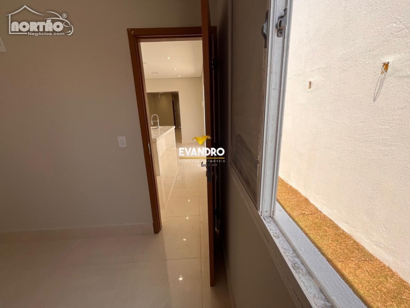 Casa à venda com 3 quartos, 80m² - Foto 9