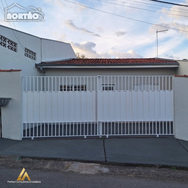 CASA a venda no JARDIM SANTA TEREZA em Taubaté/SP