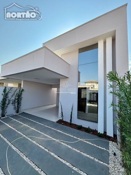 CASA A VENDA NO RESIDENCIAL DEVILLE EM SINOP/MT