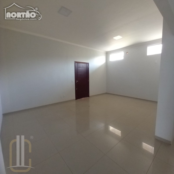 Casa à venda com 5 quartos, 100m² - Foto 3