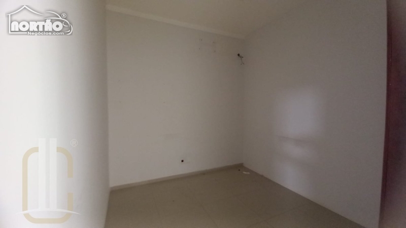 Casa à venda com 5 quartos, 100m² - Foto 4