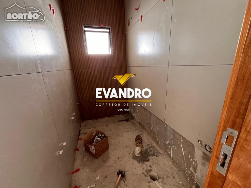 Casa à venda com 3 quartos, 105m² - Foto 9