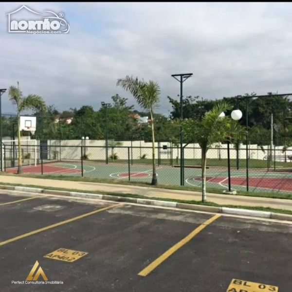 Casa à venda com 3 quartos, 45m² - Foto 1