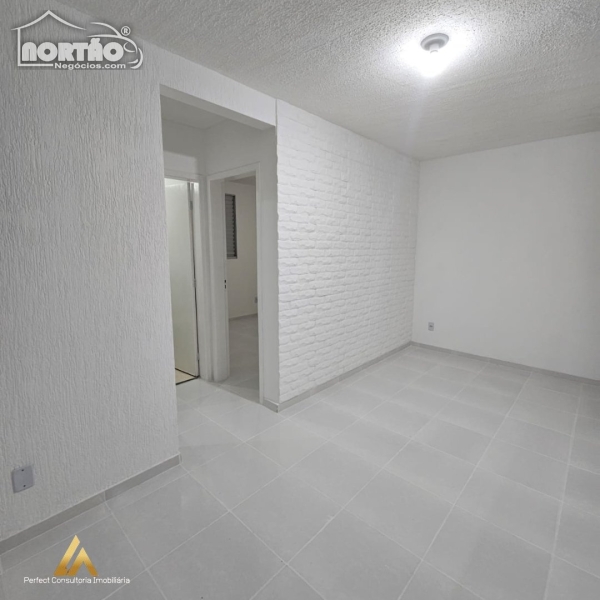 Casa à venda com 3 quartos, 45m² - Foto 9
