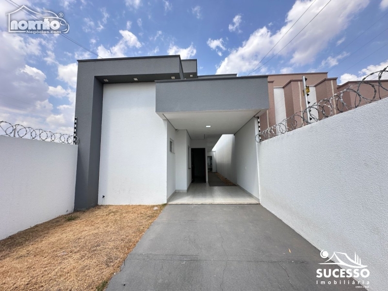 CASA A VENDA NO LOTEAMENTO RESIDENCIAL SAN MARTINI EM SINOP/MT