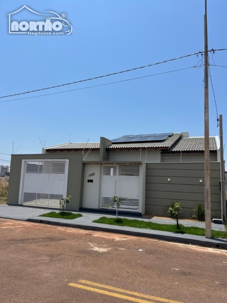 CASA A VENDA NO QUATRO ESTAÇÕES EM SINOP/MT