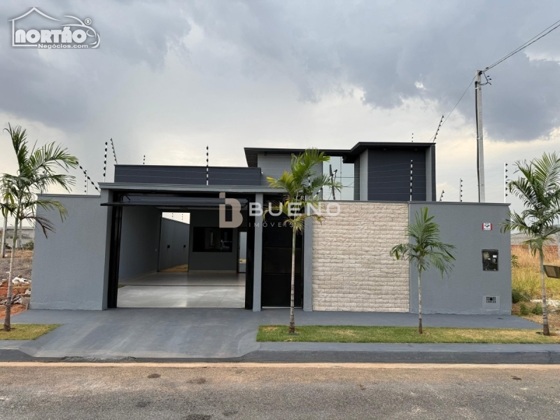 CASA A VENDA NO JARDIM SANTA ROSA EM SINOP/MT
