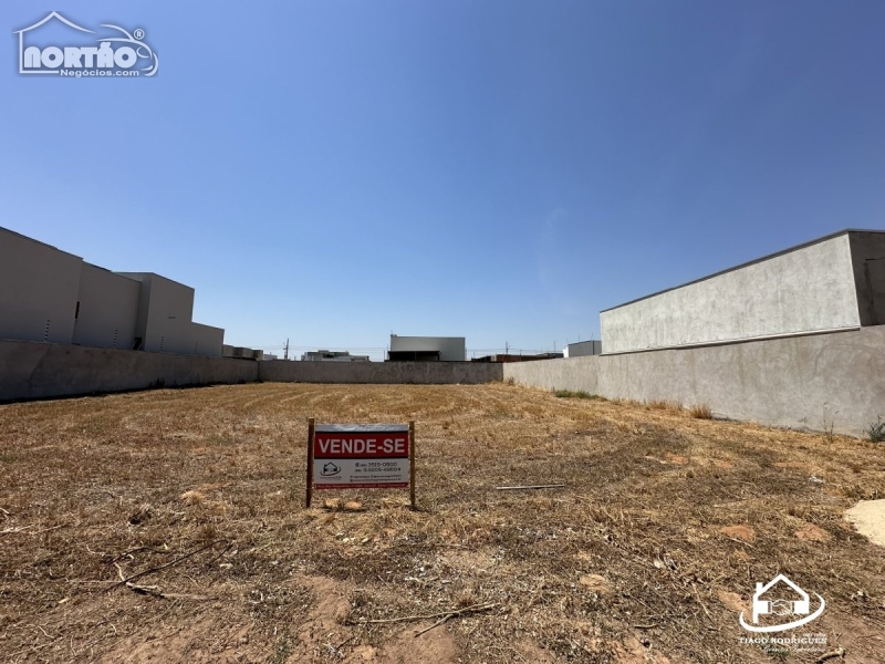 TERRENO A VENDA NO RESIDENCIAL PARIS EM SINOP/MT