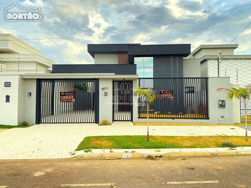 CASA A VENDA NO RESIDENCIAL AQUARELA DAS ARTES EM SINOP/MT