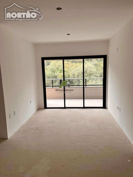 Casa à venda com 5 quartos, 95m² - Foto 4