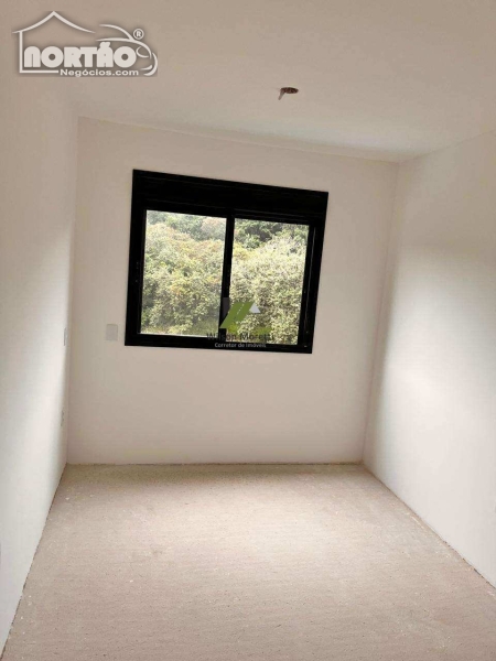 Casa à venda com 5 quartos, 95m² - Foto 8