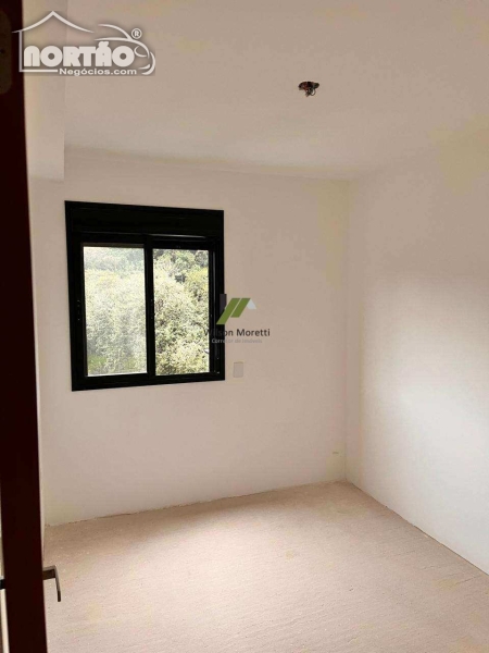 Casa à venda com 5 quartos, 95m² - Foto 9