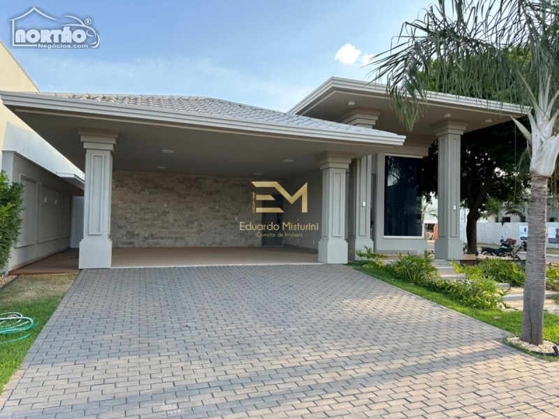CASA A VENDA NO CARPE DIEM RESORT RESIDENCIAL EM SINOP/MT