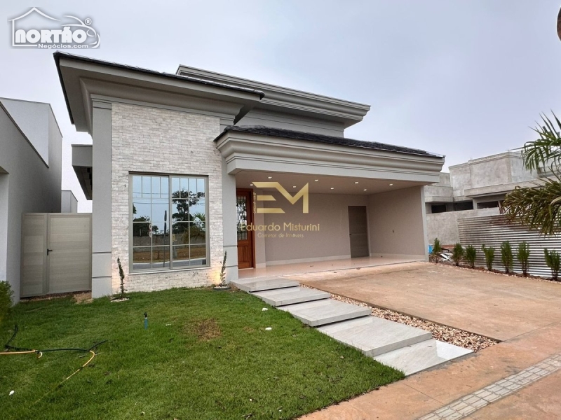 CASA A VENDA NO ALAMEDA DAS CORES EM SINOP/MT