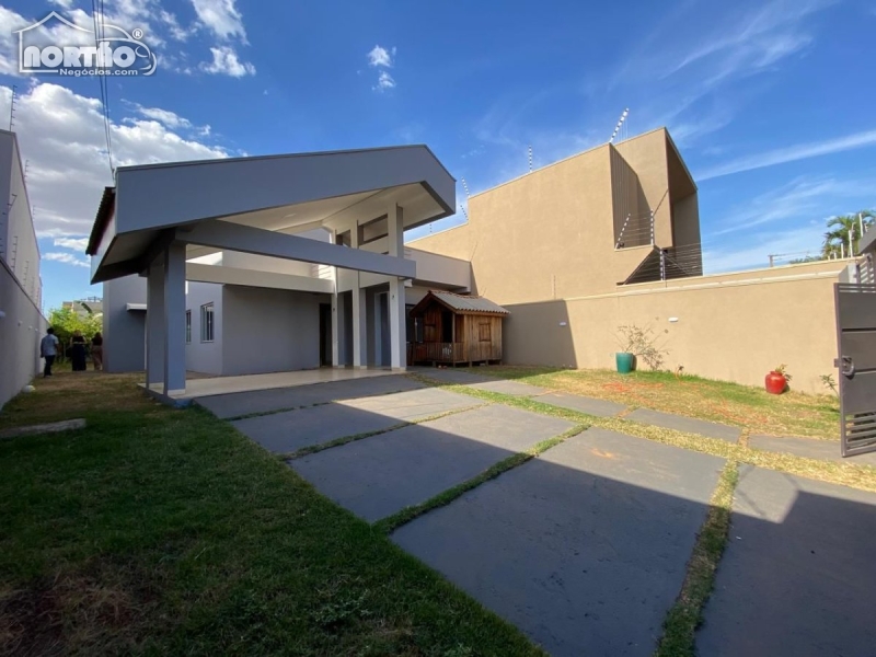 CASA a venda no SETOR COMERCIAL em Sinop/MT
