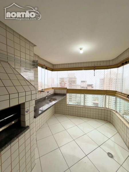 Apartamento a venda no AVIAÇÃO em Praia Grande/SP