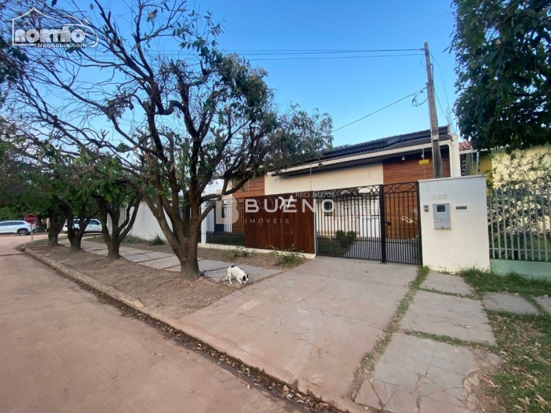 CASA para locação no SETOR COMERCIAL em Sinop/MT
