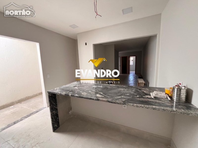 CASA A VENDA NO JARDIM IMPERIAL EM CUIABÁ/MT