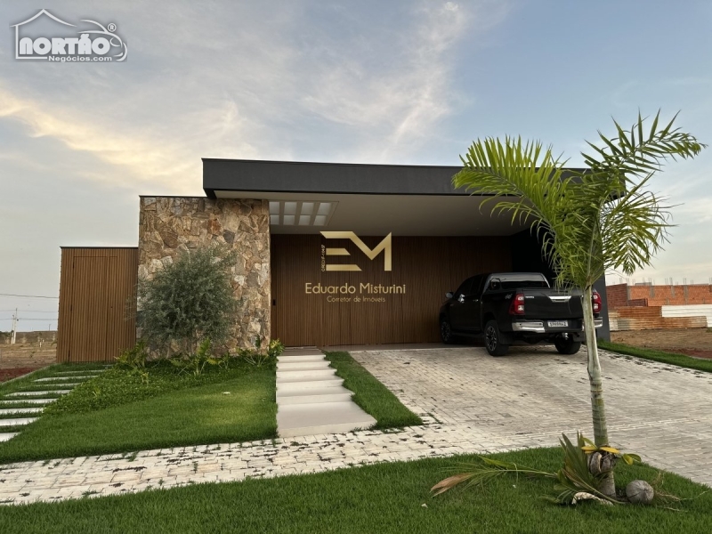 CASA A VENDA NO AQUARELA DOS POEMAS EM SINOP/MT