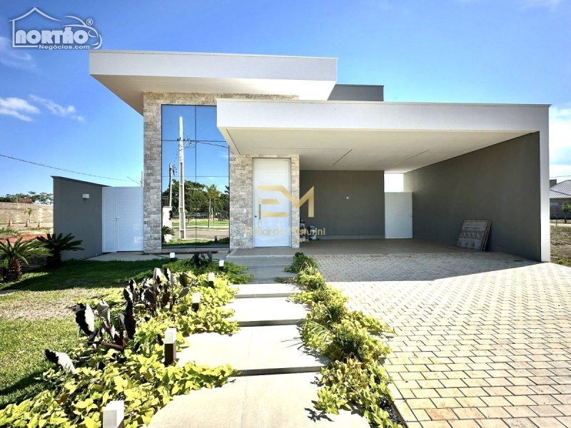 CASA A VENDA NO AQUARELA DOS POEMAS EM SINOP/MT