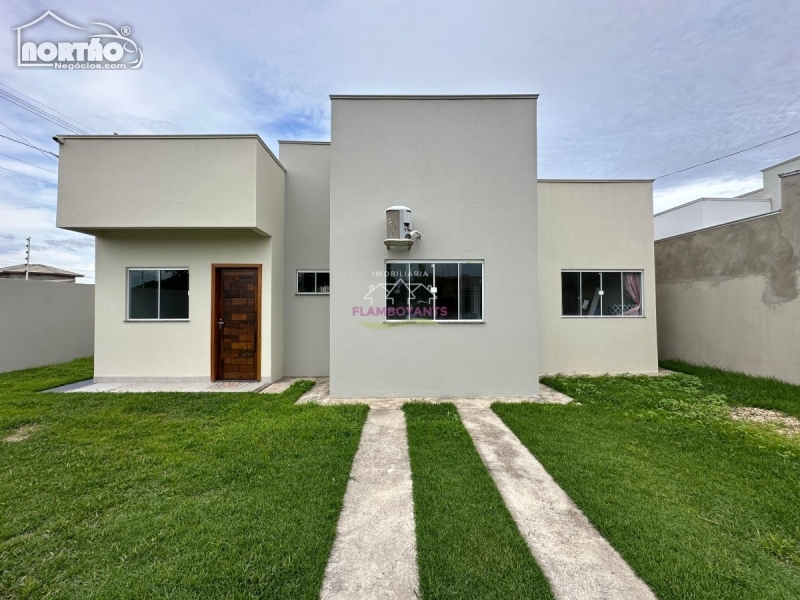 CASA A VENDA NO RESIDENCIAL BURITIS EM SINOP/MT