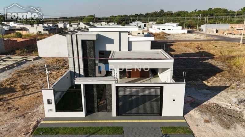 CASA a venda no JARDIM LEBLON em Sinop/MT