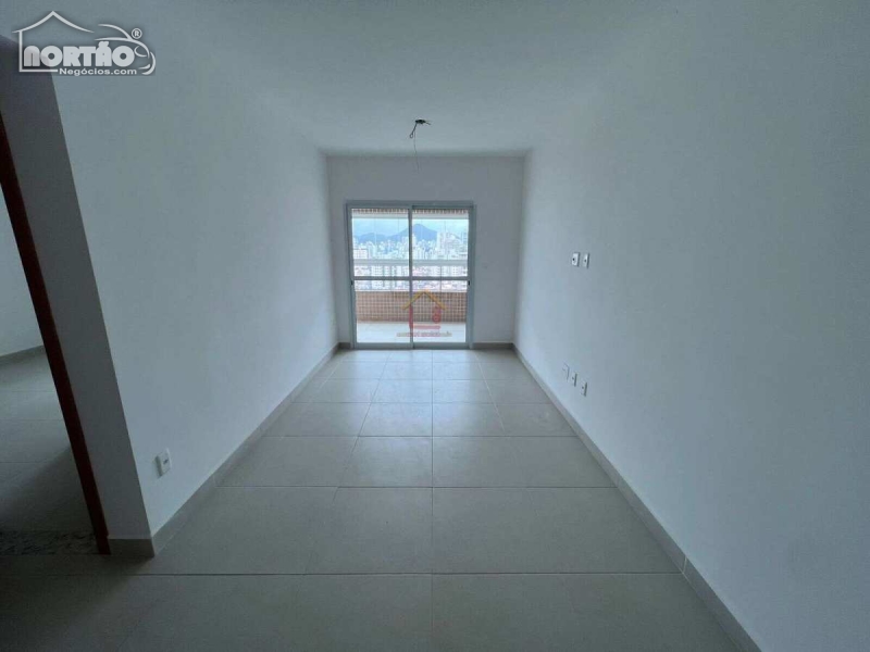 APARTAMENTO A VENDA NO AVIAÇÃO EM PRAIA GRANDE/SP