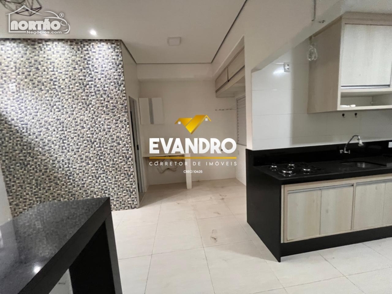 CASA A VENDA NO JARDIM IMPERIAL EM CUIABÁ/MT