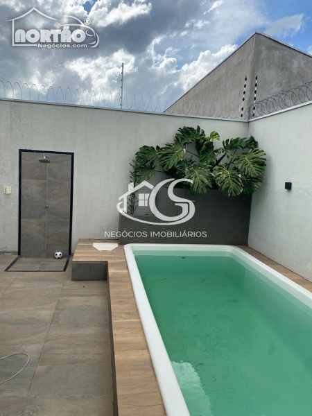 Casa, 5 quartos, 200 m² - Foto 2