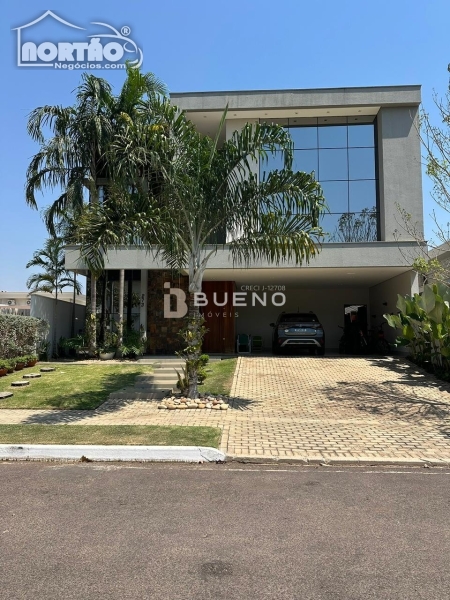 CASA a venda no CONDOMÍNIO ALAMEDA DAS CORES em Sinop/MT