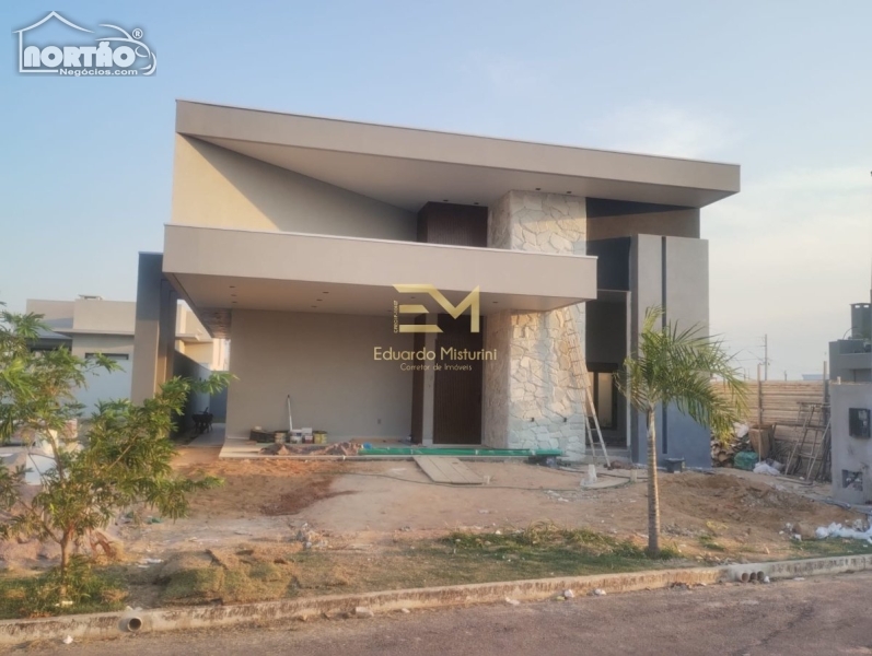 CASA A VENDA NO AQUARELA DOS POEMAS EM SINOP/MT