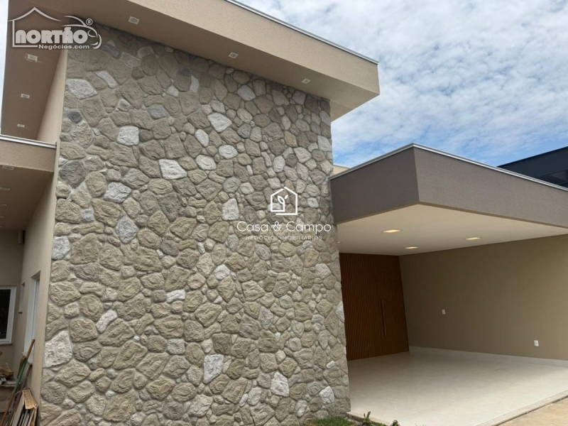 CASA a venda no JARDIM BELO HORIZONTE em Sinop/MT