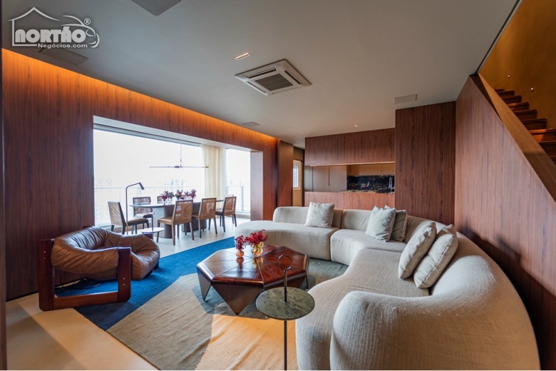 APARTAMENTO A VENDA NO CAMPO BELO EM SÃO PAULO/SP