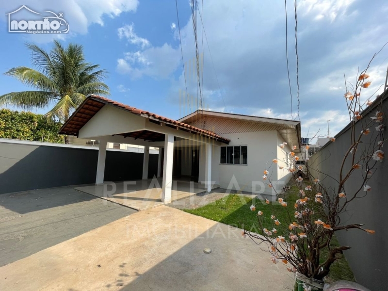 CASA PARA LOCAÇÃO NO CENTRO EM SINOP/MT