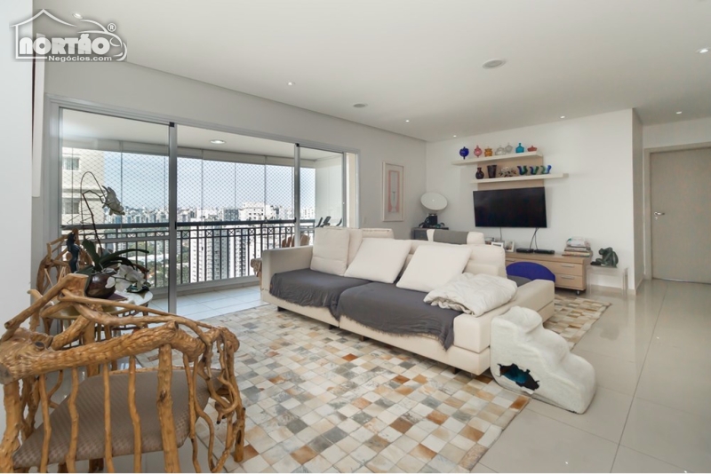 Apartamento a venda no CIDADE MONÇÕES em São Paulo/SP