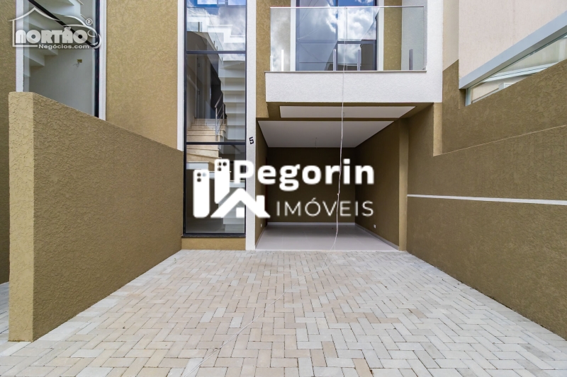 SOBRADO A VENDA NO UBERABA EM CURITIBA/PR