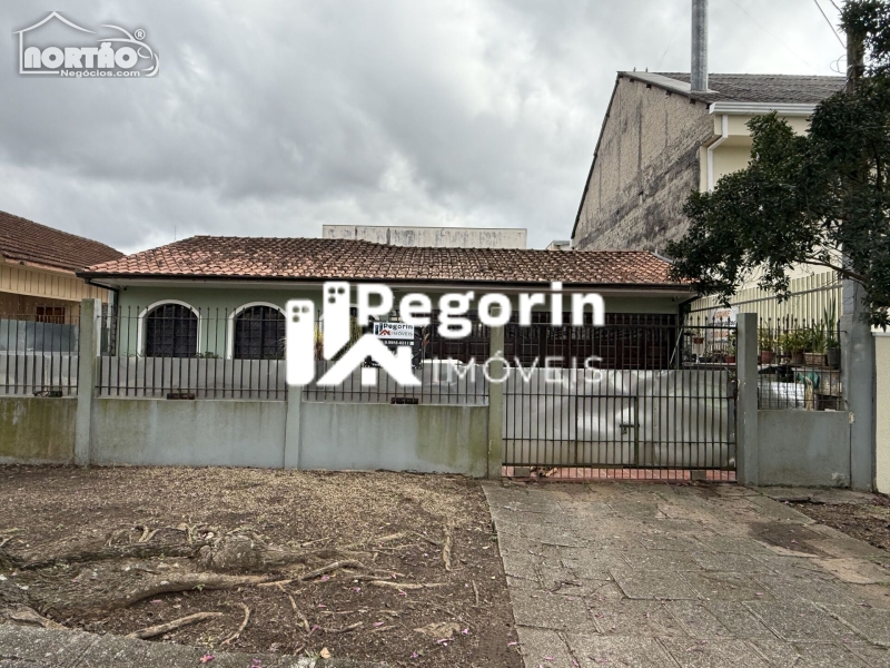 Casa a venda no TARUMÃ em Curitiba/PR