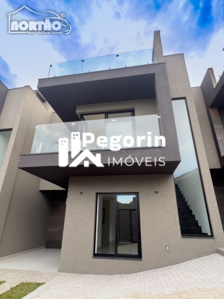 SOBRADO A VENDA NO BOQUEIRÃO EM CURITIBA/PR