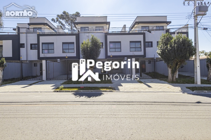 CASA A VENDA NO CAJURU EM CURITIBA/PR