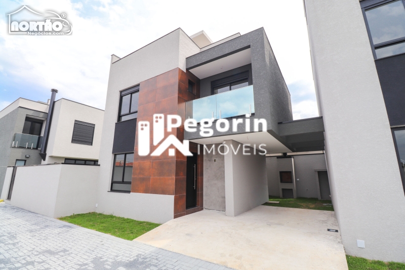 SOBRADO A VENDA NO BOQUEIRÃO EM CURITIBA/PR