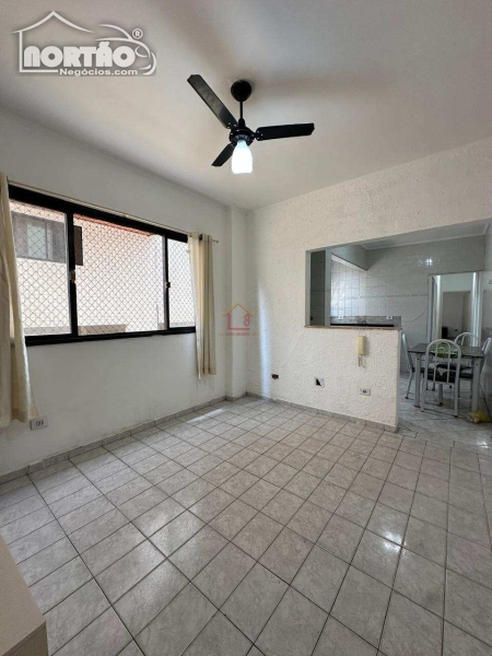 APARTAMENTO A VENDA NO GUILHERMINA EM PRAIA GRANDE/SP