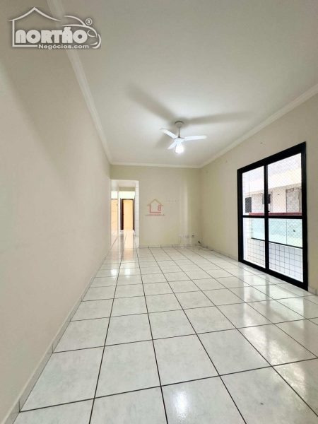 APARTAMENTO A VENDA NO GUILHERMINA EM PRAIA GRANDE/SP