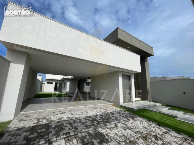 CASA A VENDA NO RESIDENCIAL PARIS EM SINOP/MT