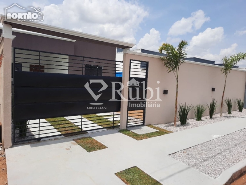 CASA a venda no PROXIMO ATACADAO em Sinop/MT