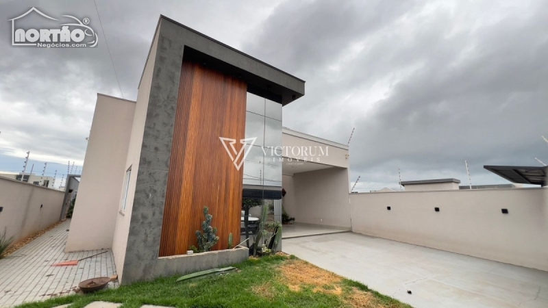 CASA a venda no JARDIM CURITIBA em Sinop/MT
