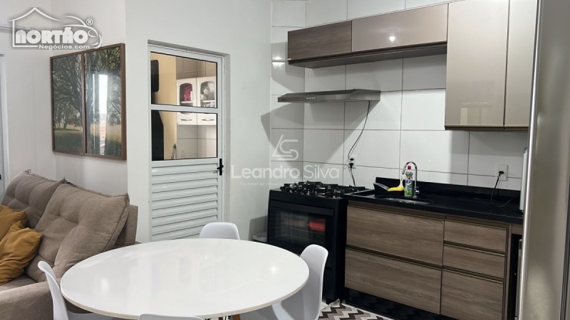 Casa, 3 quartos, 55 m² - Foto 2