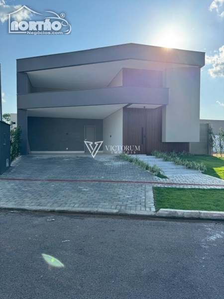 CASA A VENDA NO CONDOMÍNIO AQUARELA DOS POEMAS EM SINOP/MT