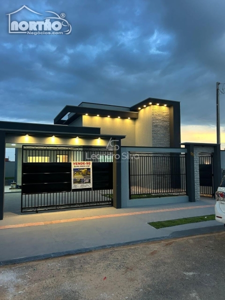 CASA A VENDA NO JARDIM SANTA ROSA EM SINOP/MT